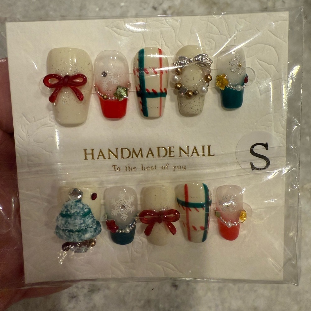 Nail tips Hand painted Christmas nails size small tips NEW Xmas‎